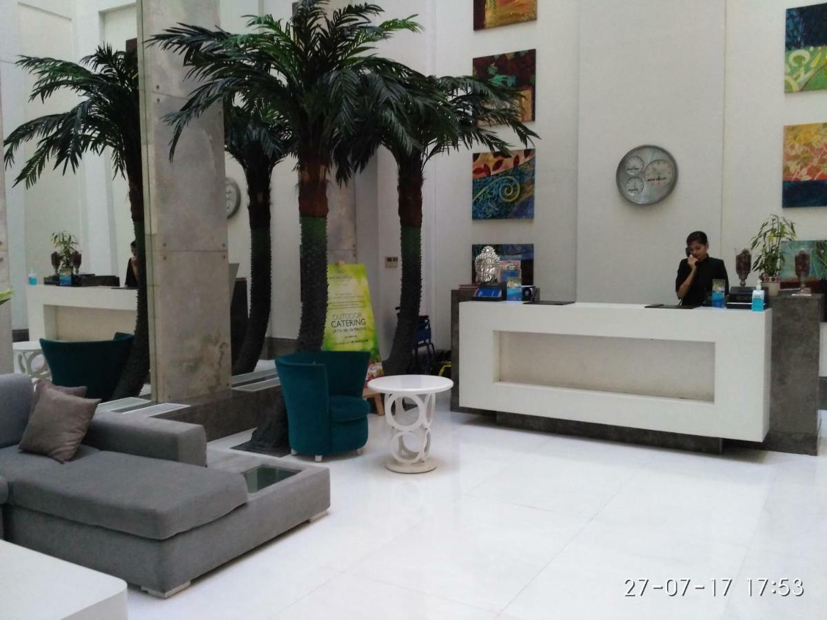 阿斯坦萨诺瓦门廊酒店 新德里 外观 照片
